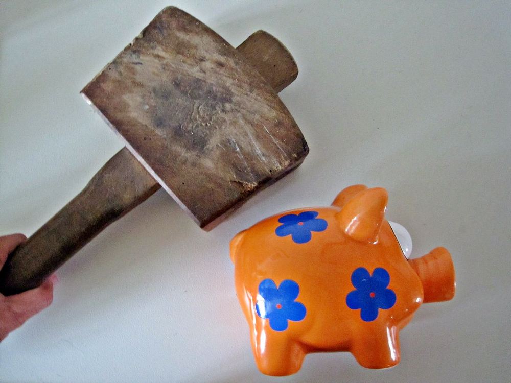 Cash Buffer vs Investing: Finding the Balance