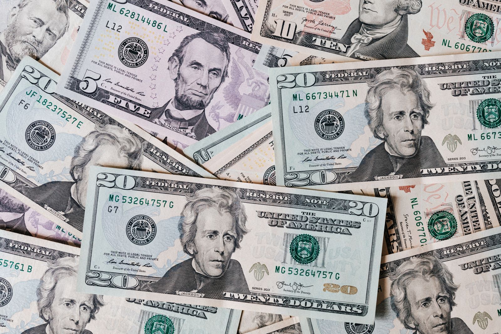 How Couples Can Split Money Without Turning It Into a Fight