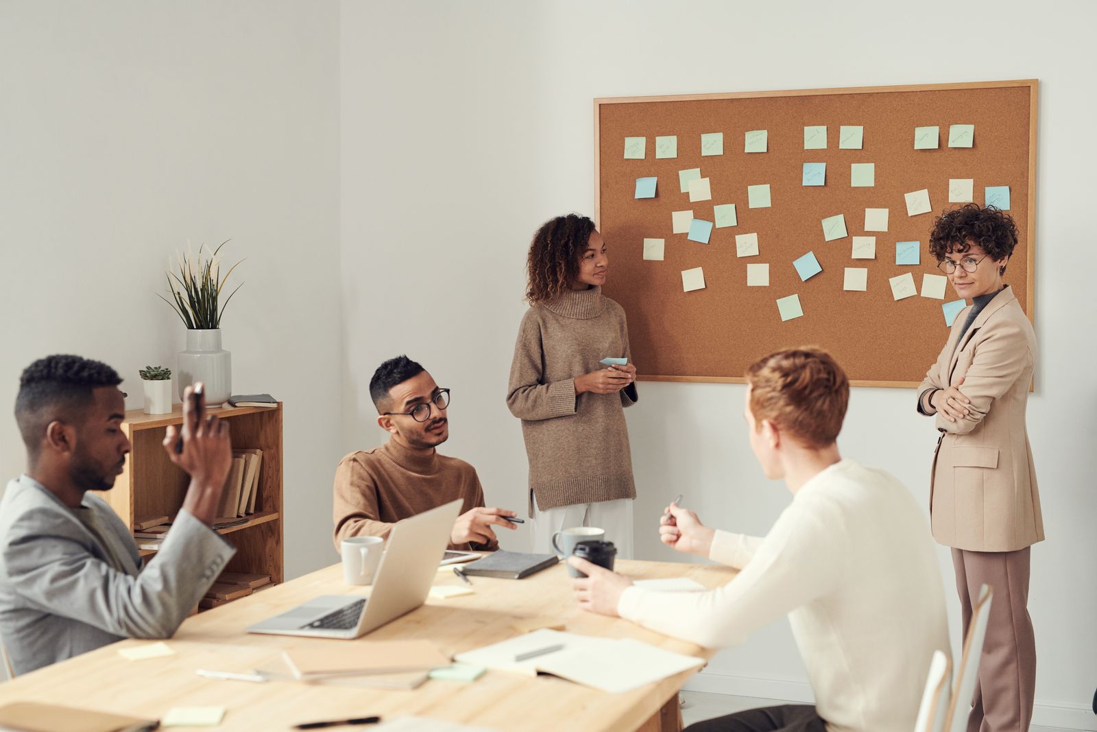Weekend Shift Work vs Gig Apps: How to Compare Net Pay