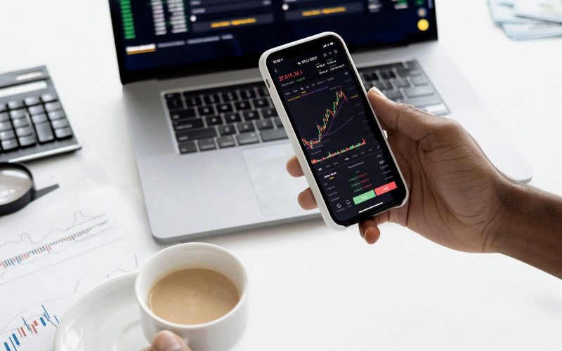 What an Expense Ratio Does to Your Returns Over 20 Years